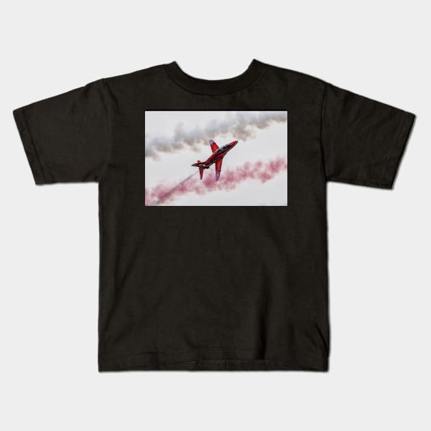 Red Arrows Smoke Kids T-Shirt by aviationart